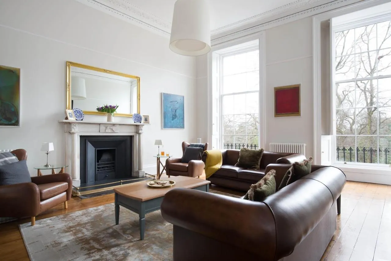 Magnificent Georgian 3-Bedroom Apartment In New Town Edinburgh
