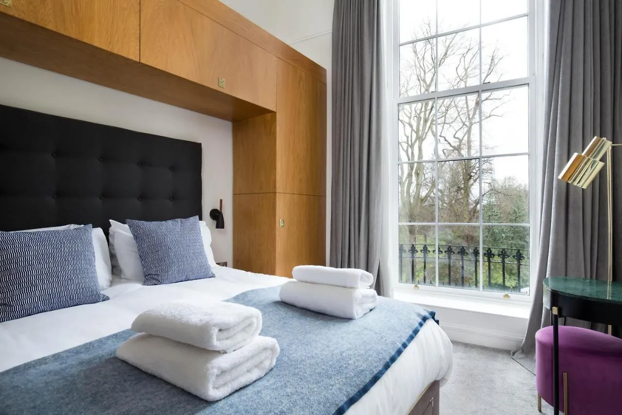 Magnificent Georgian 3-Bedroom Apartment In New Town Edinburgh