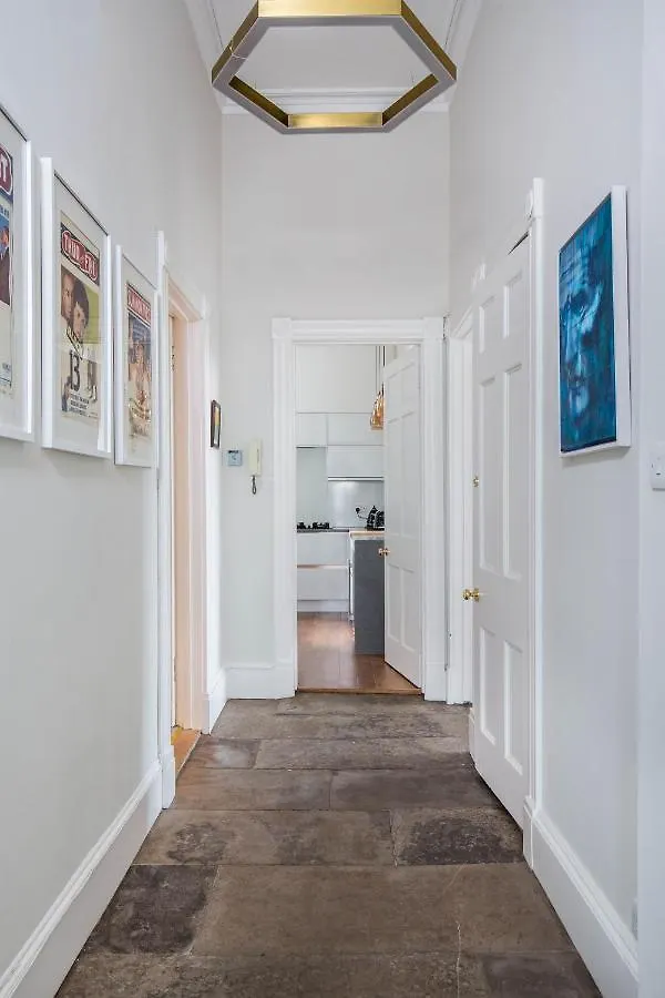 Magnificent Georgian 3-Bedroom Apartment In New Town Édimbourg